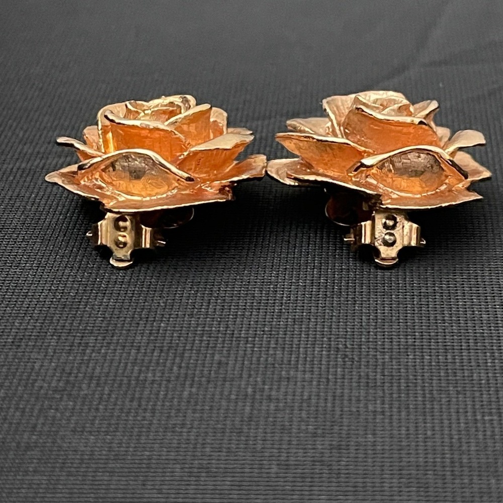 JBK Jacqueline Kennedy Gold Tone Rose Flower Clip On Earrings Signed Vintage - Picture 12 of 13